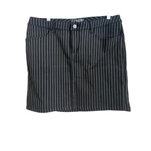 Tripp NYC black and white stripped denim skirt size 12